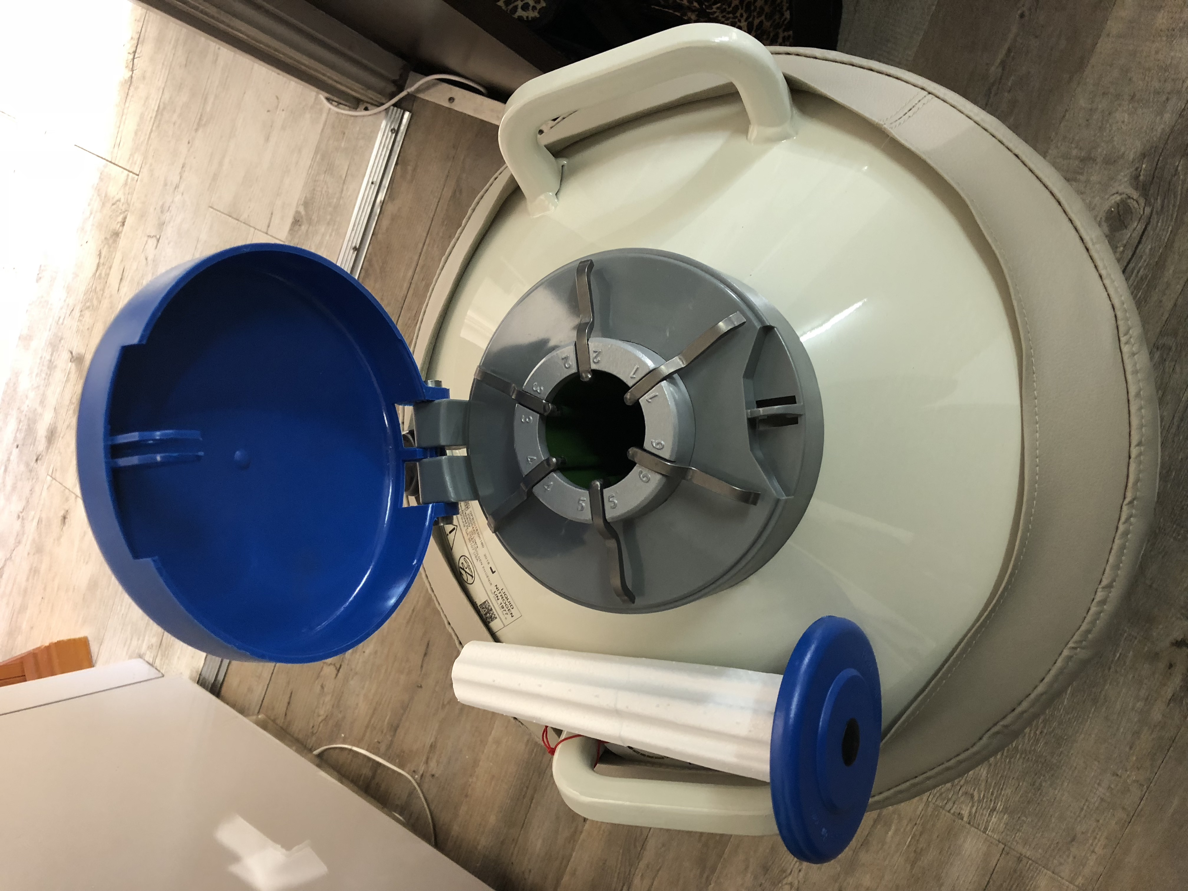 液氮儲存專用液氮罐 液氮儲存專用液氮罐